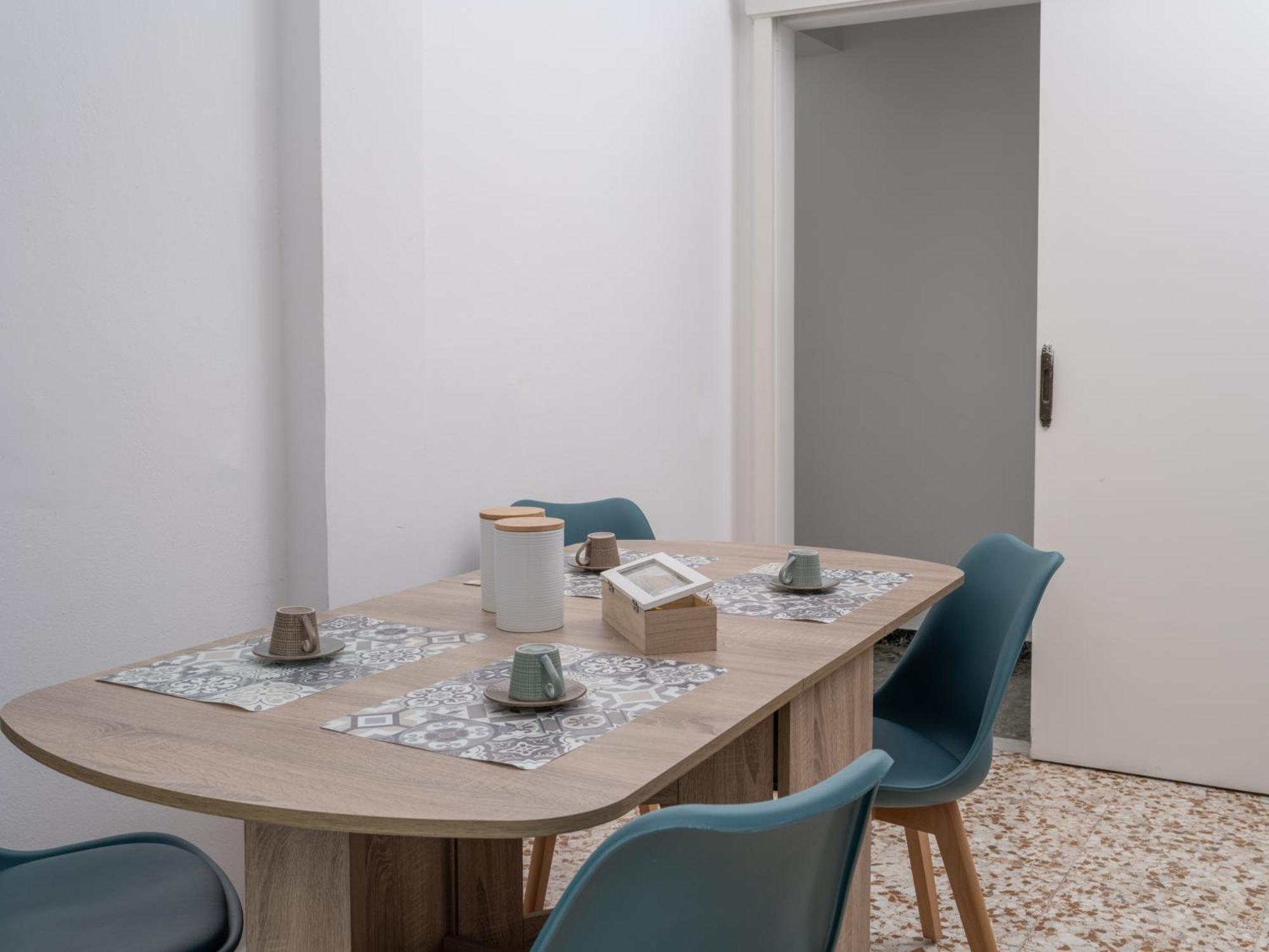 Anassa 10 Boutique *